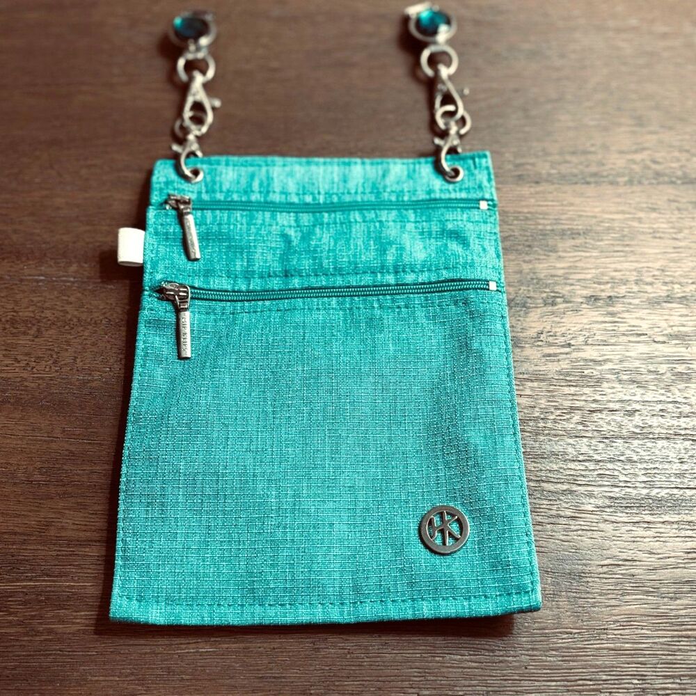 Hip Klips XL Teal EMF/RFID Blocking Pouch with Matching Teal Gemstone Clips